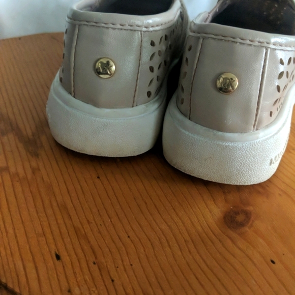 Michael Michael Kors Little Girl Slip On Shoes - Picture 3 of 8